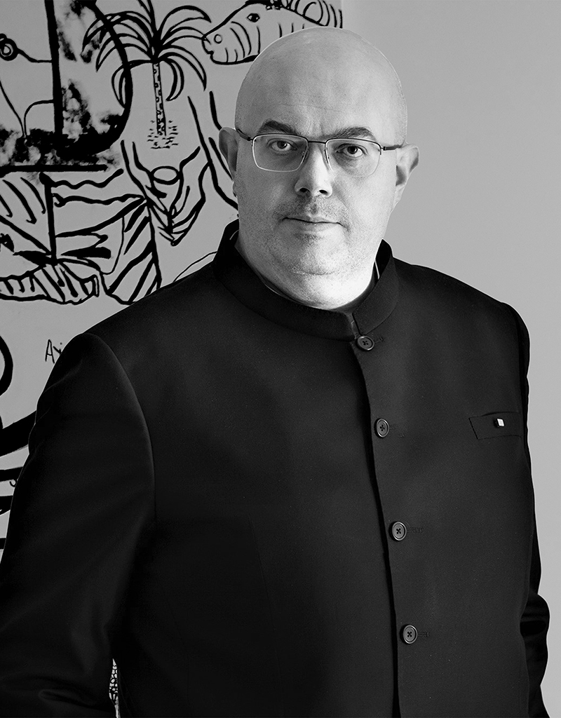 Roberto GILARDINO est un avocat polyglotte parlant le mandarin, l’anglais, le japonais et l’italien.